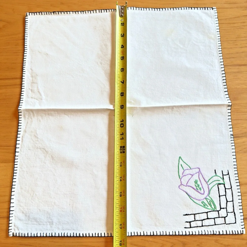 Vintage napkins set